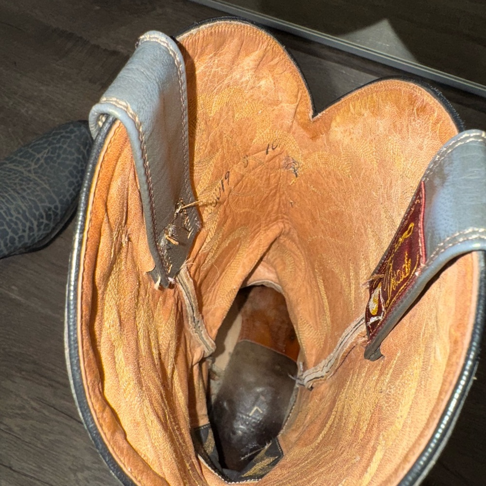 Men's Western Cowboy Boots - Picture 4 of 12
